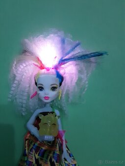 Monster high svítící a zvuková - 3
