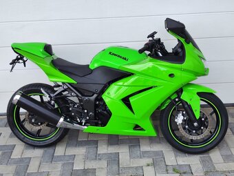 Kawasaki Ninja 250 / 2012 / nízký nájezd - 3