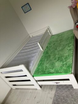 Detská postel s úložným prostorem a další výsuvnou postelí - 3
