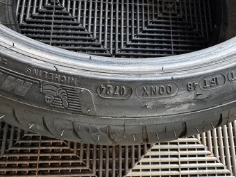 Michelin pilot sport 4 215/40 r18 - 3