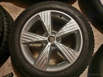 Audi Q4 e-tron - originál 19" alu s pneu - DOT 24 7+ mm - 3