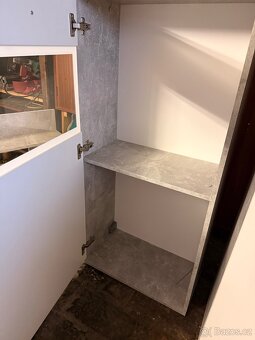 Prodej obývací stěny s poličkou a konferenčním stolkem - 3