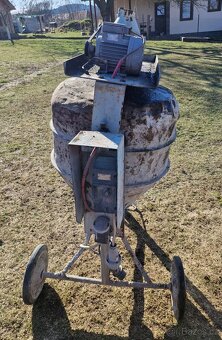 Stavební míchačka 380V,MEZ Mohelnice cena dohodou - 3