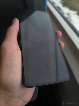 Xiaomi Redmi note 13. Lechce prasklý - 3