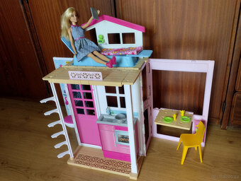 Domeček pro panenky Barbie GXC00 - 3