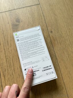Apple iPhone 15 128GB žlutý - 3