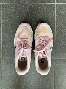 PRODÁM KVALITNÍ TENISKY NIKE, VELIKOST 36 - 3