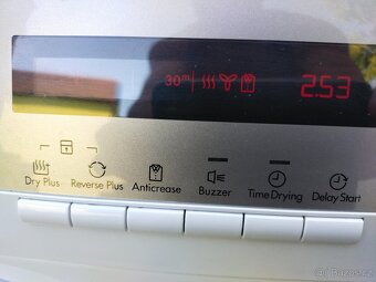 Prodám pne funkční dig sušičku zn. AEG na 7 kg---DOVEZU-- - 3