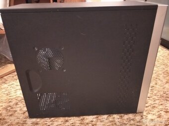 ATX stará PC skříň - 3