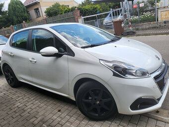 Peugeot 208 - 3