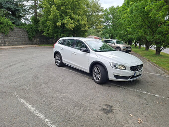 Volvo V60 CC, D4 - 140 kW, ODPOČET DPH - 3