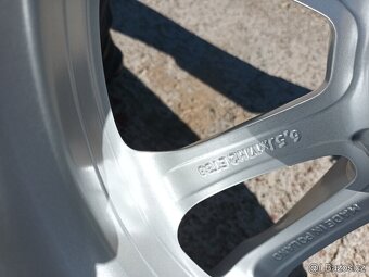 Mercedes GLA W156 / X156 – originální disky R17 + zimní Cont - 3