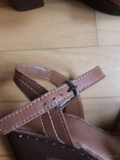 Prodám dámské letní boty BAŤA  vel.39 - 3