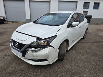Nissan Leaf 2018 na náhradní díly / bílá barva - 3
