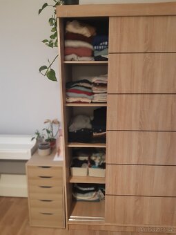 Šatní skříň 150 cm se zrcadlem - 3
