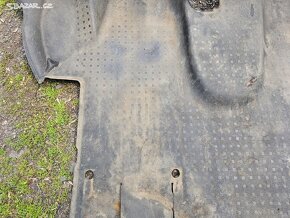 Gumová podlaha VW T5 T5.1 - 3