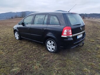 Opel Zafira B 1.6 benzín,tažné,7 mist - 3