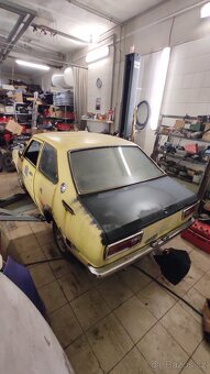 Toyota Corolla ke30 - 3