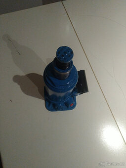 Hydraulický zvedák Gude GSH 5T - 3