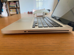 Apple MacBook Pro 13", Mid 2010 - REZERVOVÁNO - 3