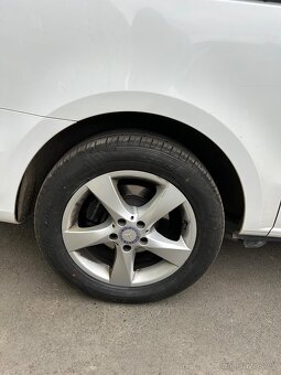 Alu kola Mercedes W447 V klasse 17” pneu 80% - 3