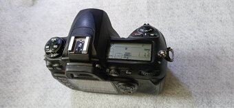 Nikon D200 nafoceno pouze 12500 expozic - 3