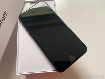 Apple iPhone SE (2020) 64GB Black TOP stav, ZARUKA - 3