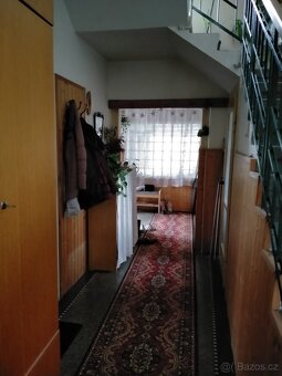 Rodinný dům 5+1 se zahradou 590 m2 - Hradec Králové - 3