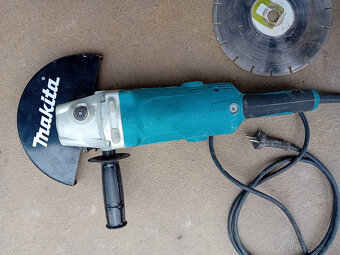 úhlová bruska Makita - 2000w, 230mm - 3