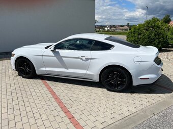 Ford Mustang - 3