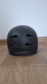 Rekd elite 2.0 helma - 3