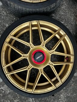 Motec Gt one 5x112 r19 - 3