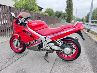 Honda vfr 750 ( rc36 ) - 3
