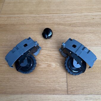 ORIGINÁL iRobot Roomba hlavní hnací kola, NOVÉ - 3