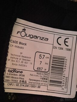 Jezdecká přilba a chrániče na koně - 3