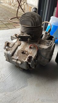 Motor CZ 175/502 Prase - 3
