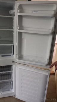 lednička s mrazákem - 3