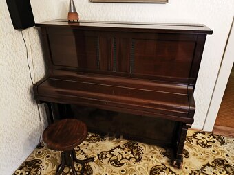 Pianino August Förster, stolička, metronom - 3