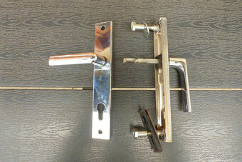 bezpečnostní kován - 3