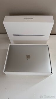 Apple MacBook Air 13” (2020) - 3