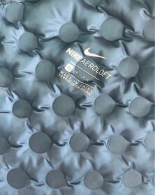 Celoroční běžecká vesta Nike - 3