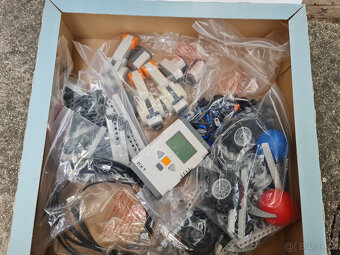 Prodám použité Lego Mindstorms NXT 2.0 - 3