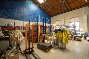 Pronájem komerční haly 275 m² – sklad / výroba, dostupné od - 3