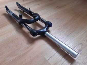 Odpružená vidlice 26" zdvih 80mm - 3