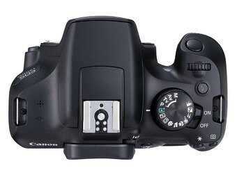 Canon EOS 1300D tělo - CANON 1276C005AA 18 mm - 135 mm f/3,5 - 3