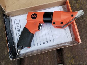Pneumatické nůžky Black & Decker - 3