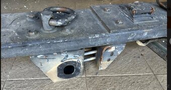 Humvee zadní nárazník Orig. US-ARMY - 3