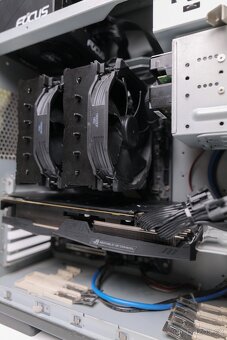 Profesionální PC sestava s macOS Intel Core i9 - 3