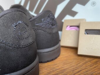 Air Jordan 1 low OG SP Travis Scott + Air Jordan 4 Fear - 3