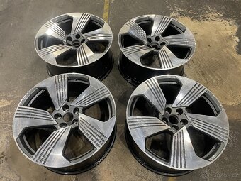 AUDI nové 9.5J X 21H2 ET 36 5x112 - 3